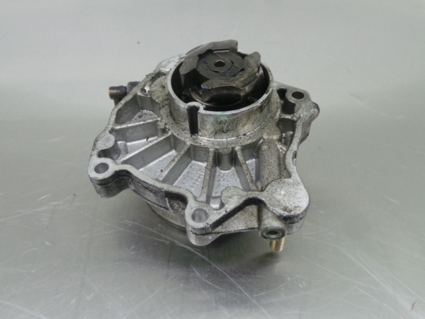 Depressore freni / pompa a vuoto TOYOTA Yaris (_P9_)