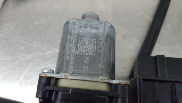 Right rear window regulator SEAT Ibiza V (KJ1) Imagem-4