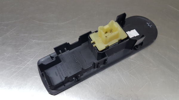 Mando / interruptor elevalunas delantero derecho RENAULT Clio IV (BH_) Imagem-3