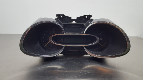 Quadrante / painel de instrumentos RENAULT Clio IV (BH_)