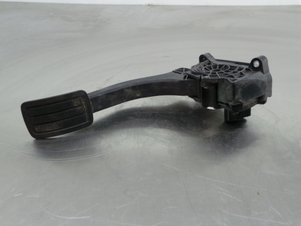 Pedal do acelerador PEUGEOT 308 II Imagem-1