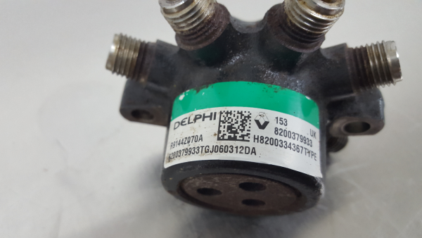 Rampa iniettori RENAULT Clio III (BR0/1, CR0/1) Imagem-4