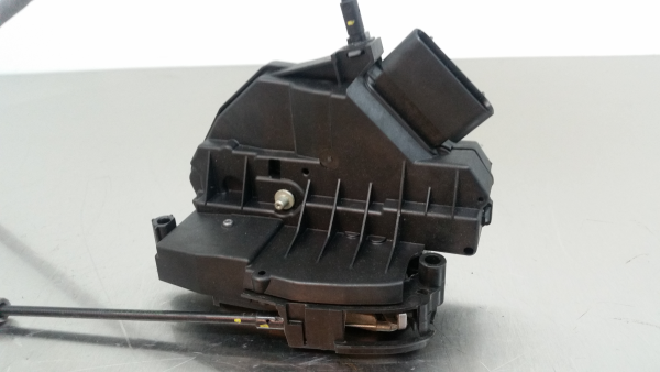 Serrure Avant Droite FORD Focus III