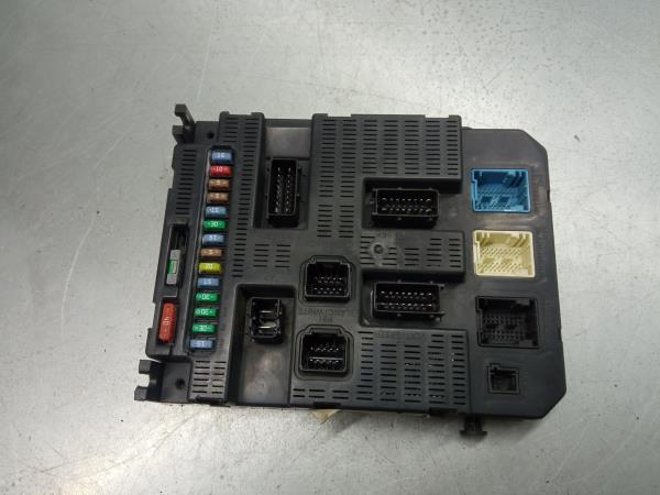 Caixa fusíveis / SAM / BSI PEUGEOT 207 (WA_, WC_) Imagem-1