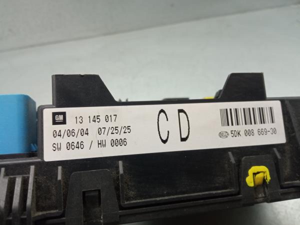 Caixa fusíveis / SAM / BSI OPEL Astra H Hatchback (L48) Imagem-2