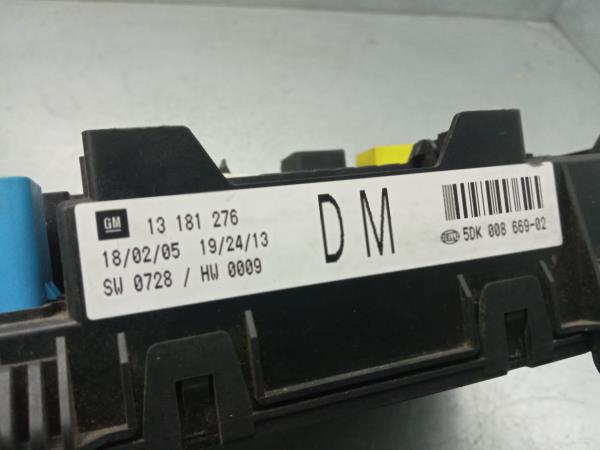 Caixa fusíveis / SAM / BSI OPEL Astra H Caravan (L35) Imagem-2