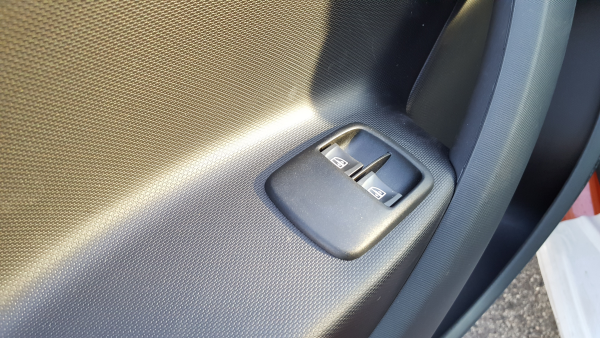 Mando / interruptor elevalunas delantero izquierdo SMART ForFour (453)