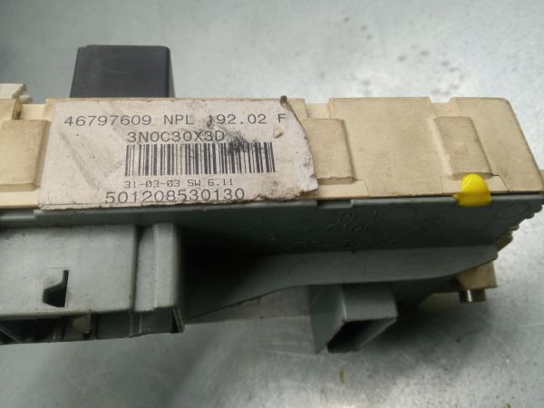 Caixa fusíveis / SAM / BSI FIAT Stilo (192_) Imagem-2
