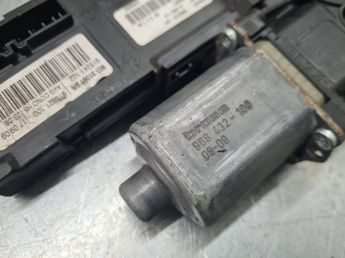 Moteur lève-vitre avant gauche RENAULT Megane III Coupé (DZ0/1_) Imagem-3