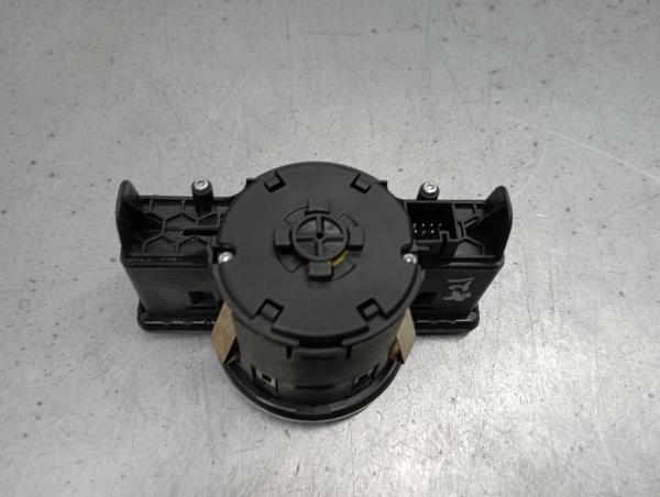 Light switch MERCEDES-BENZ Classe A (W176) Imagem-2