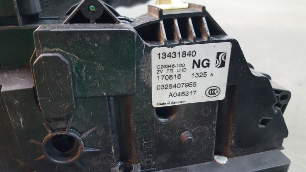 Cerradura / cierre puerta delantero derecho OPEL Corsa E Imagem-3