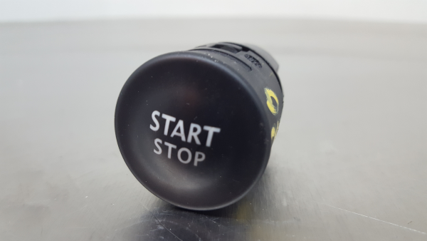 Commande / interrupteur multifonctions RENAULT Captur (J5_)