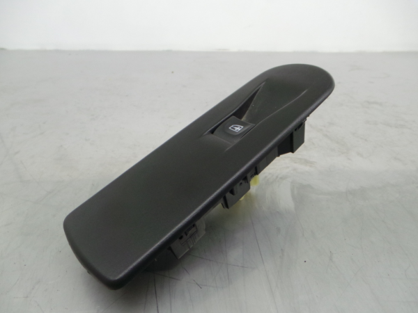 Mando / interruptor elevalunas delantero derecho RENAULT Captur (J5_)