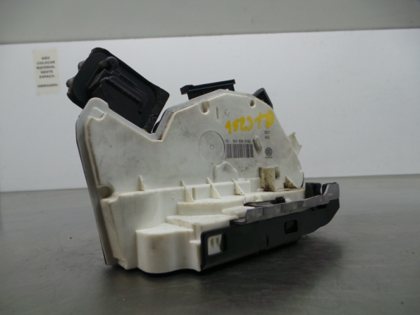 Fechadura / fecho porta trás direito SEAT Leon (5F1)
