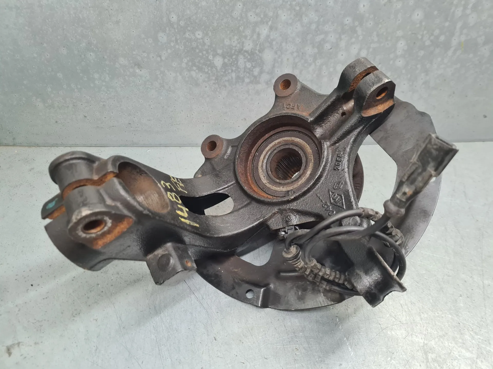 Fusello anteriore sinistro RENAULT Megane IV (B9A/M_)
