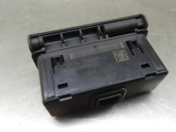 Módulo USB / AUX / IPOD RENAULT Megane III Coupé (DZ0/1_) Imagem-3