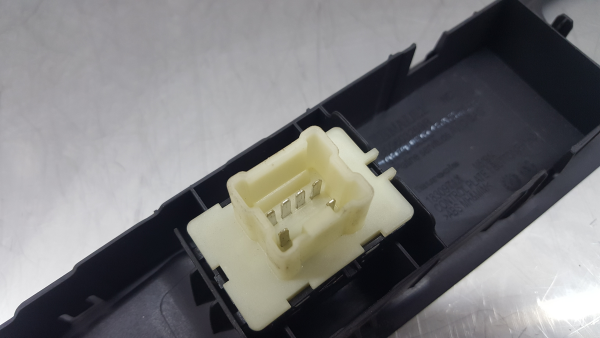 Mando / interruptor elevalunas delantero derecho RENAULT Captur (J5_) Imagem-2