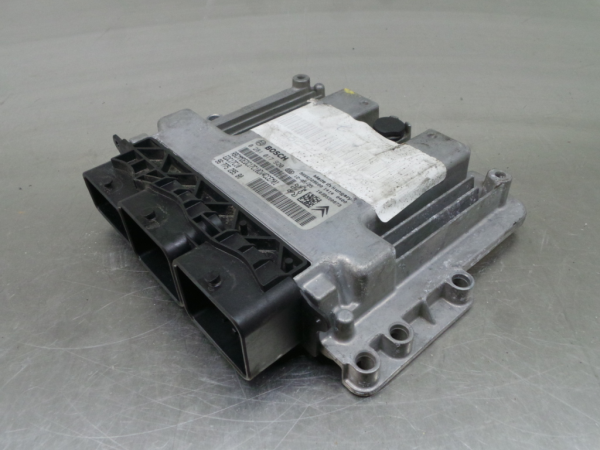 Centralina motor / ECU PEUGEOT 208 Imagem-1