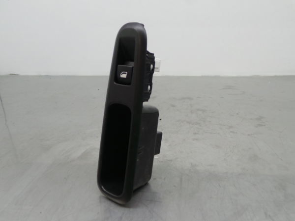 Mando / interruptor elevalunas delantero derecho CITROËN C3 III (SX)
