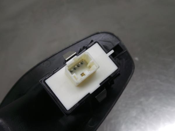 Left Rear window control FIAT 500X (334_) Imagem-2