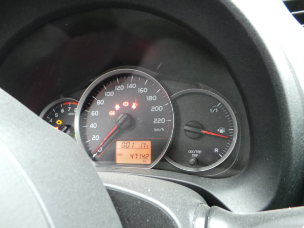 Quadrante / painel de instrumentos TOYOTA Yaris (_P13_)