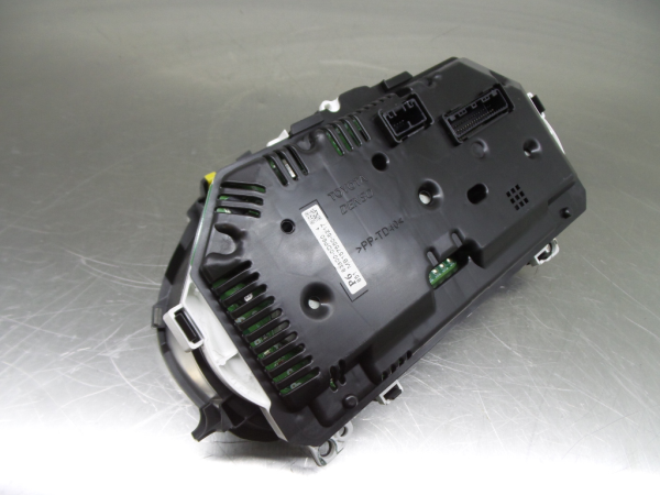 Quadrante / painel de instrumentos TOYOTA Yaris (_P13_) Imagem-4