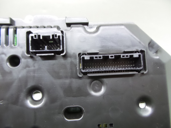 Quadrante / painel de instrumentos TOYOTA Yaris (_P13_) Imagem-6