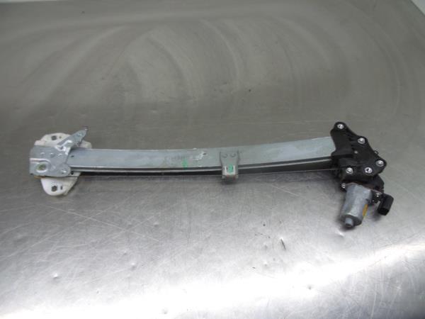 Alzavetro anteriore destro HONDA HR-V (RU_)