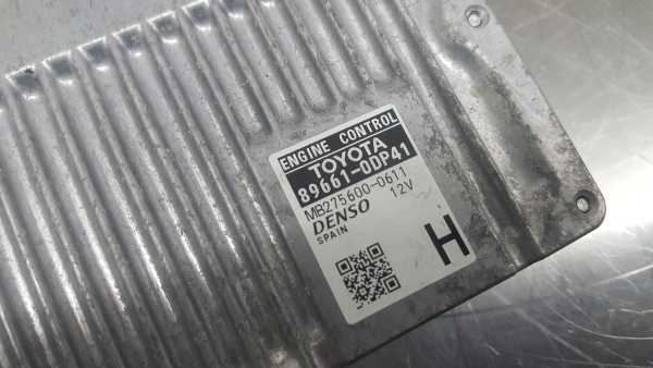 Centralina motor / ECU TOYOTA Yaris (_P13_) Imagem-2