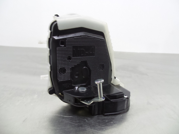 Cerradura / cierre puerta trasera izquierda TOYOTA Yaris (_P13_) Imagem-1