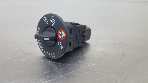 Commande / interrupteur multifonctions RENAULT Captur (J5_)