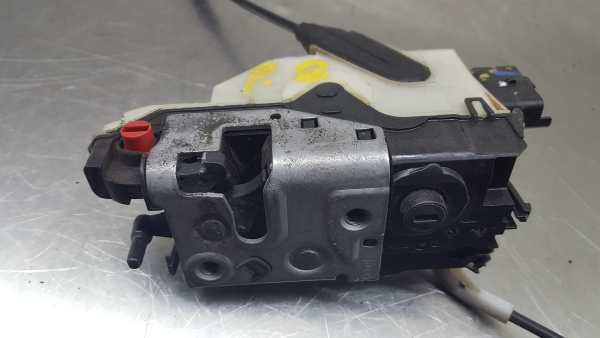 Fechadura / fecho porta trás esquerdo PEUGEOT 208