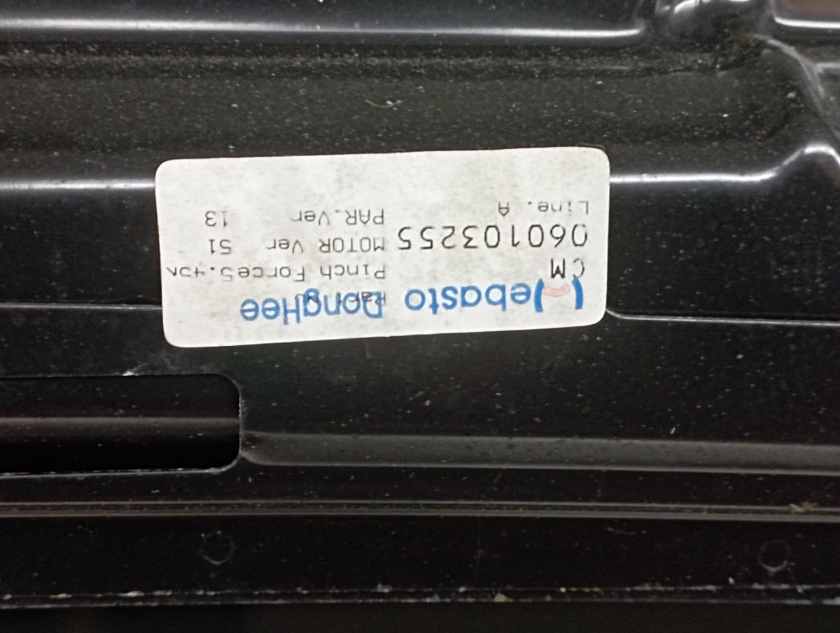 Techo solar HYUNDAI Santa Fé II (CM) Imagem-4