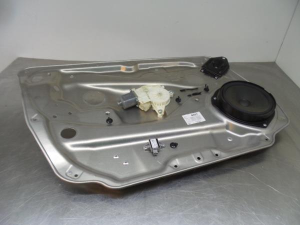 Lève-vitre avant gauche MERCEDES-BENZ Classe C (W204)