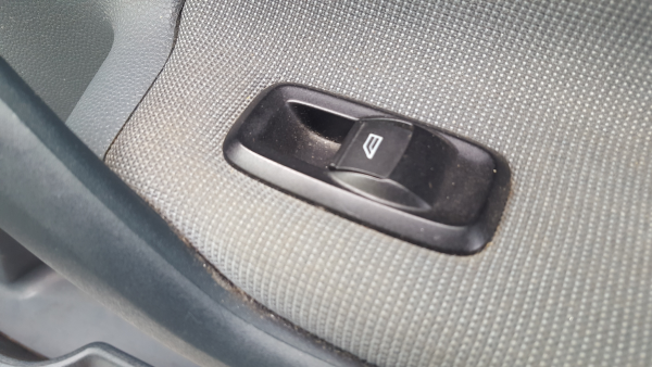 Mando / interruptor elevalunas delantero derecho FORD Fiesta VI Van