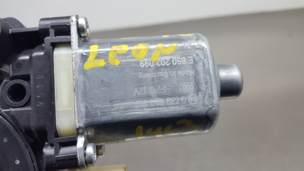 Moteur lève-vitre avant gauche SEAT Leon (5F1) Imagem-4