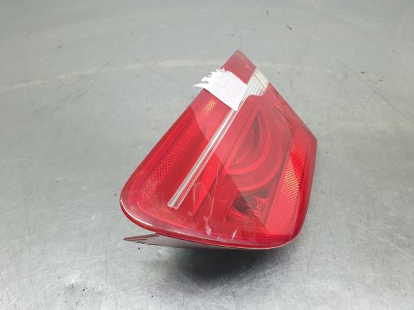 Fanale Destro Baule JAGUAR XE (X760) Imagem-1