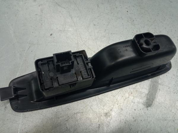 Comando / botão / interruptor vidros trás esquerdo RENAULT Megane IV (B9A/M_) Imagem-2
