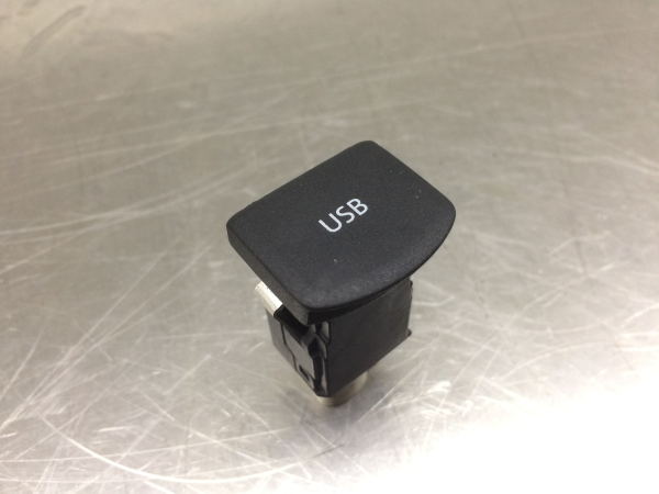 Módulo USB / AUX / IPOD VOLKSWAGEN Polo (6R, 6C)