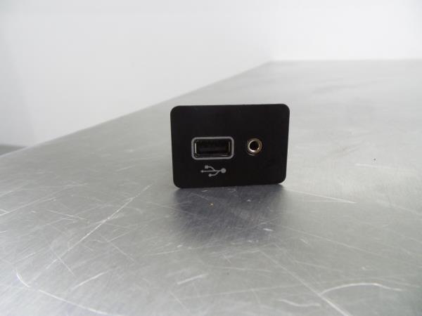 Módulo USB / AUX / IPOD NISSAN Micra V (K14)
