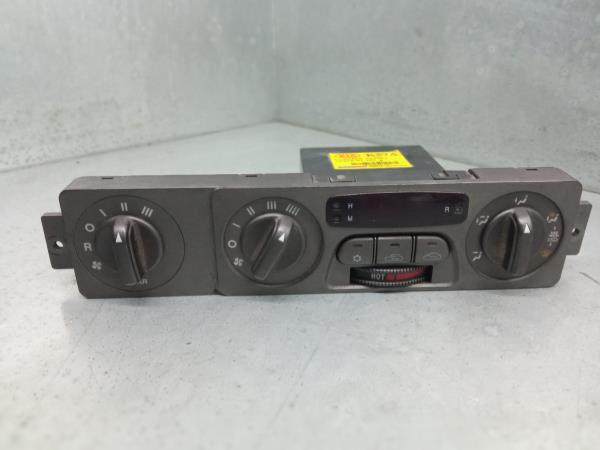 Climate control KIA Carnival I (UP)