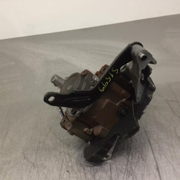 Pompa iniezione VOLVO V40 Hatchback Imagem-1