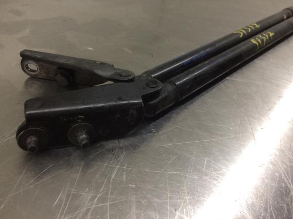 Amortecedor da mala NISSAN Note (E12) Imagem-1