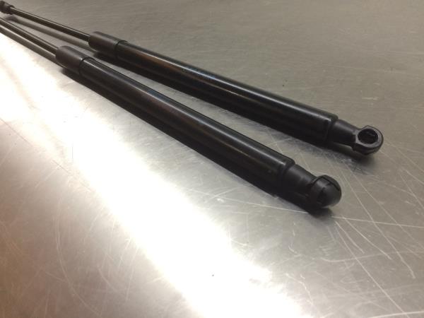 Amortecedor da mala SMART ForFour (453) Imagem-2