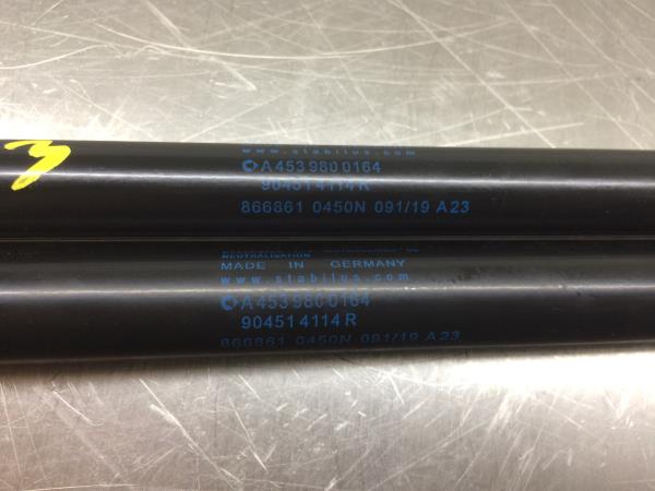 Amortecedor da mala SMART ForFour (453) Imagem-3