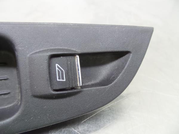 Mando / interruptor elevalunas delantero derecho FORD Focus III Carrinha Imagem-1