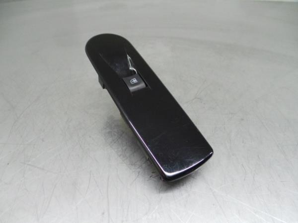 Mando / interruptor elevalunas delantero derecho RENAULT Clio IV (BH_)