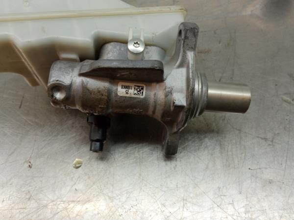 Central brake pump VOLVO V40 Cross Country (526) Imagem-1