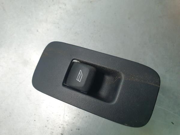 Mando / interruptor elevalunas delantero derecho VOLVO V40 Cross Country (526)