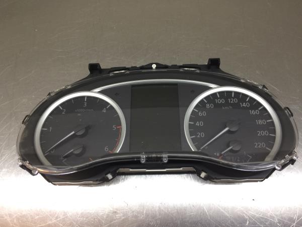 Quadrante / painel de instrumentos NISSAN Micra V (K14)